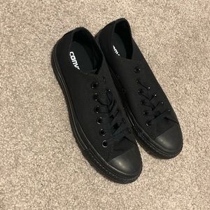 NWOT black converse sneakers